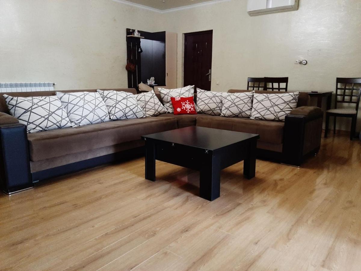 Mindia'S Apartment バトゥーミ エクステリア 写真